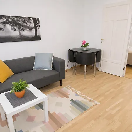 아파트 Spacious 3- Bedroom With Unbeatable Location