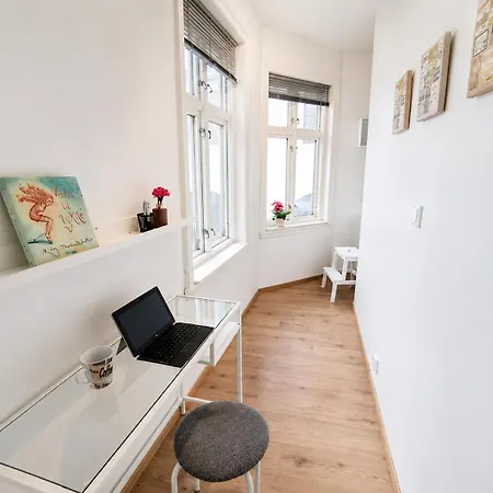 Spacious 3- Bedroom With Unbeatable Location * Μπέργκεν